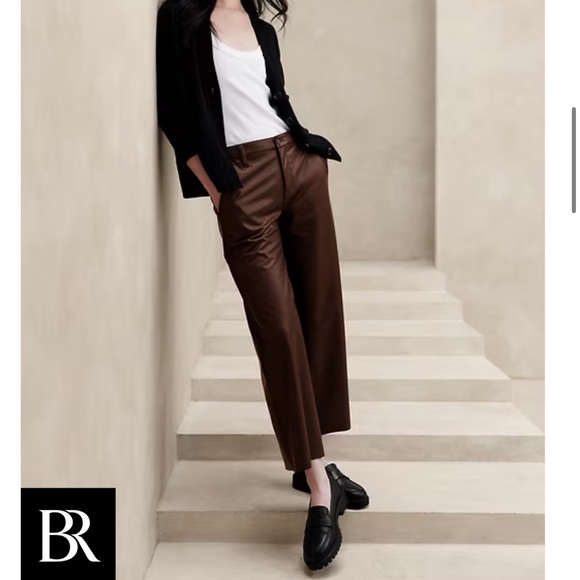 Banana Republic Factory Pants - Vegan leather wide-leg cropped pant. Banana Republic cocoa brown.